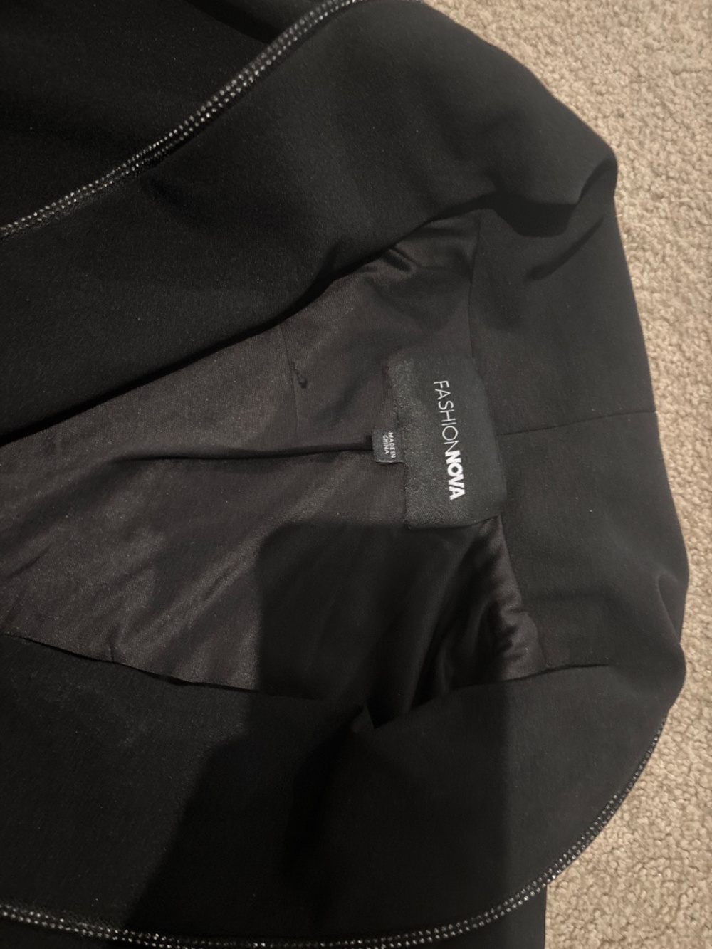 black blazer - Picture 2 of 3